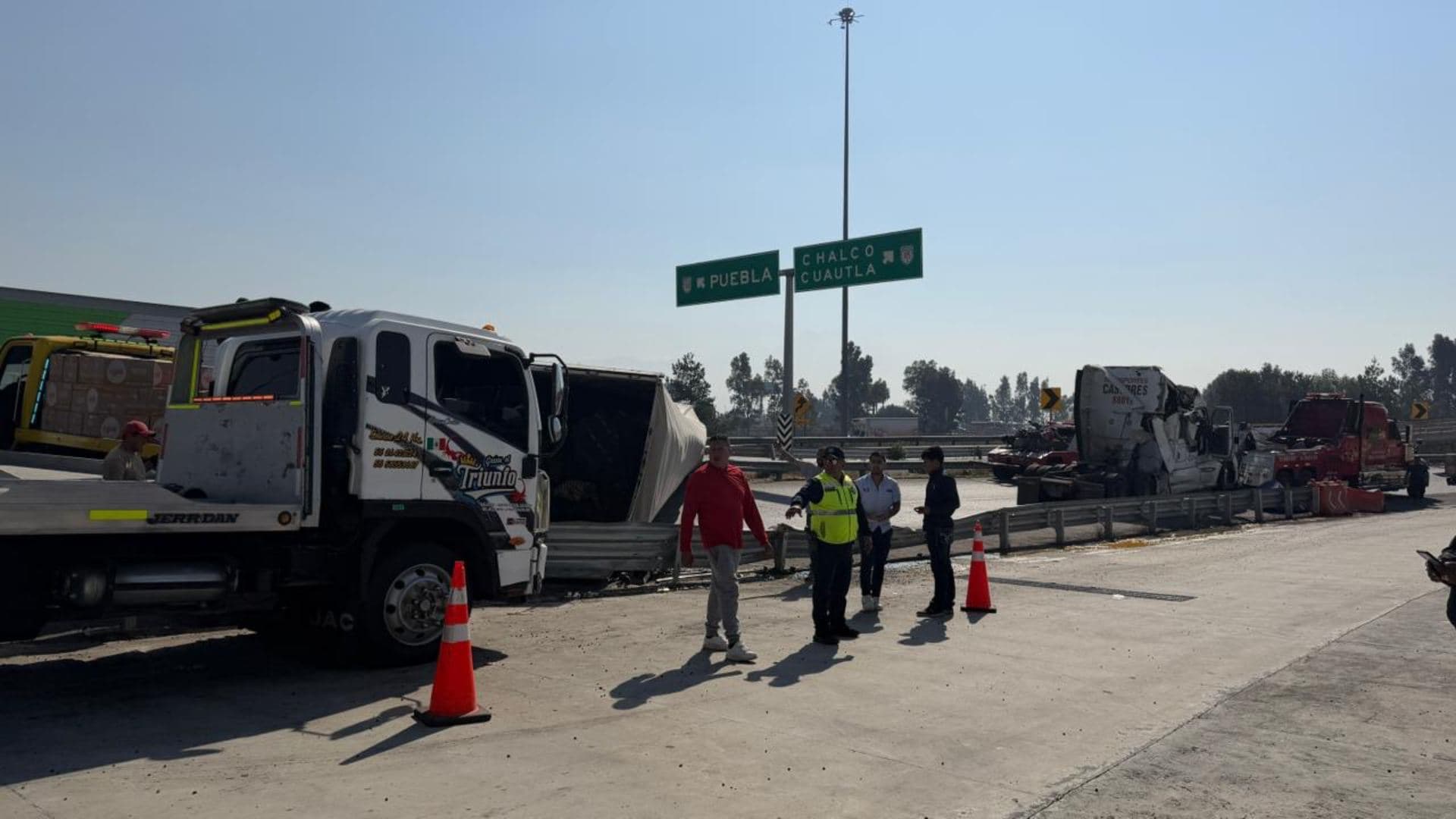 ¿Qué Pasó en el Circuito Exterior Mexiquense Hoy? Tráiler Volcado Causa Cos Vial en Ixtapaluca