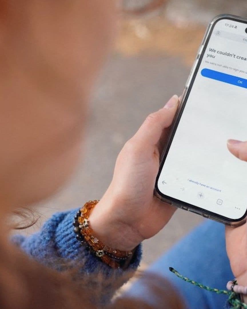 Cierran millones de cuentas por prohibición de redes sociales en Australia a adolescentes