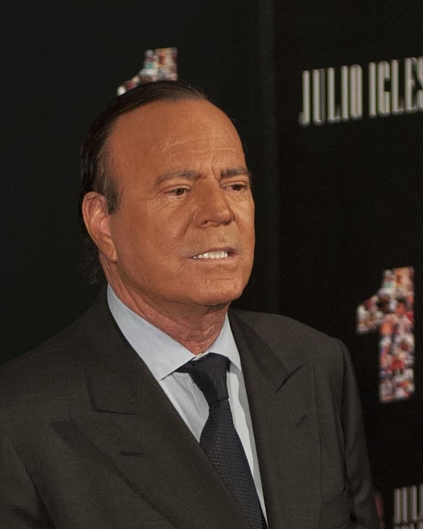 Julio Iglesias en conferencia de prensa en mayo de 2013. Foto: Cuartoscuro | Archivo
