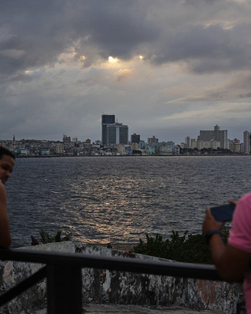 Rusia Acusa a Estados Unidos de "Asfixiar" a Cuba En Plena Crisis Energética y Alista Apoyo.