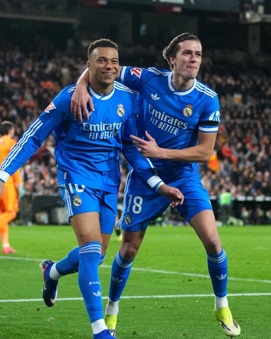 Real Madrid Gana en Mestalla y Mantiene la Presión por el Título de La Liga de España