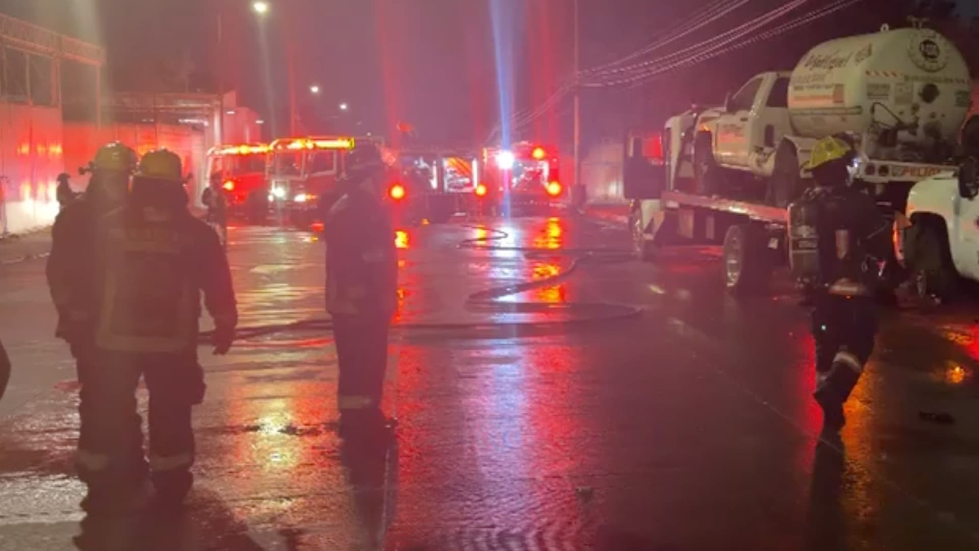 Reportan Fuga de Gas de una Pipa en el Parque Industrial de Puebla Capital