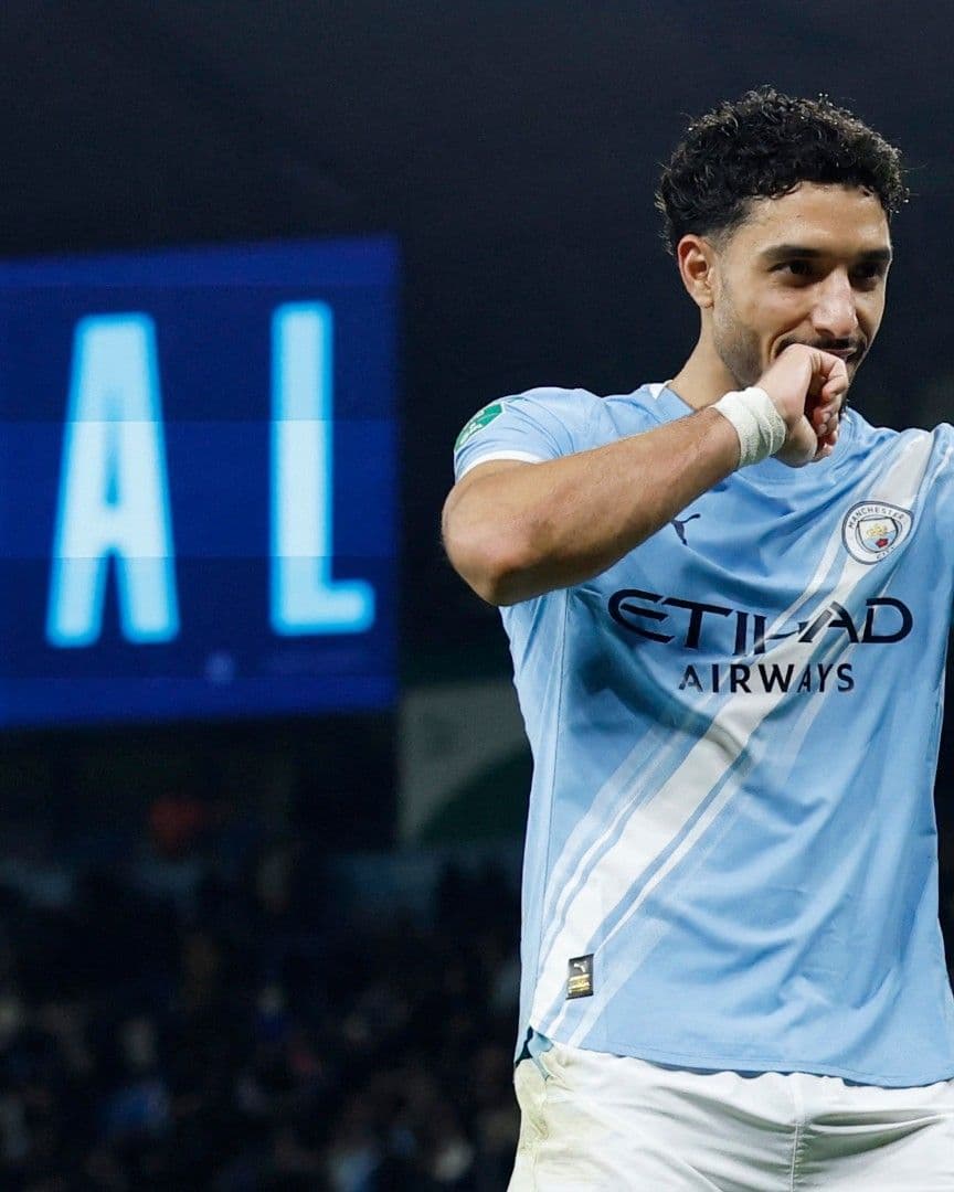 El futbolista egipcio Omar Marmoush anotó dos goles para el Manchester City, ante el Newcastle.