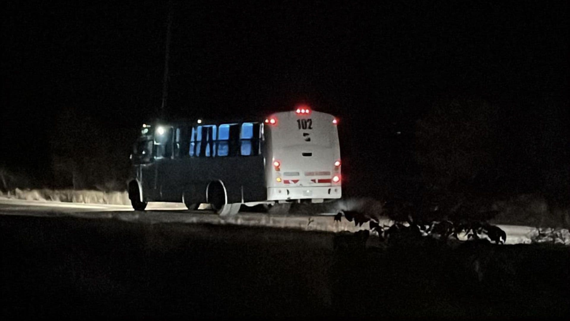 Fiscalía de SLP Investiga la Localización de Autobús Abandonado en Carretera Valles-El Mante