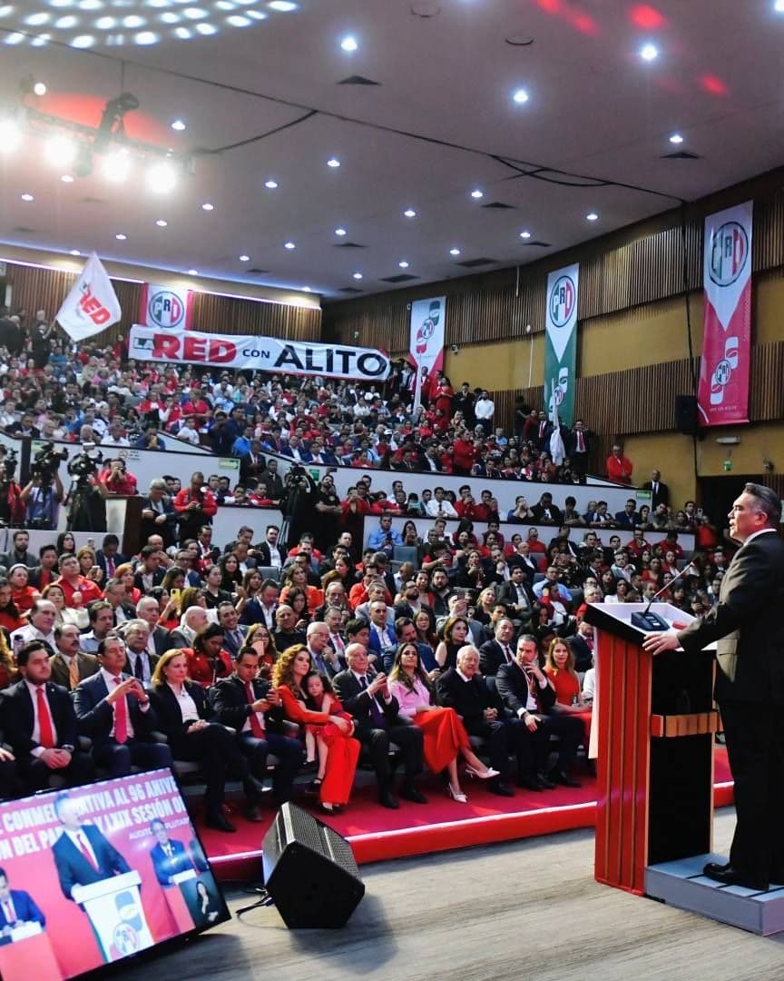 Celebración por el aniversario 96 del PRI