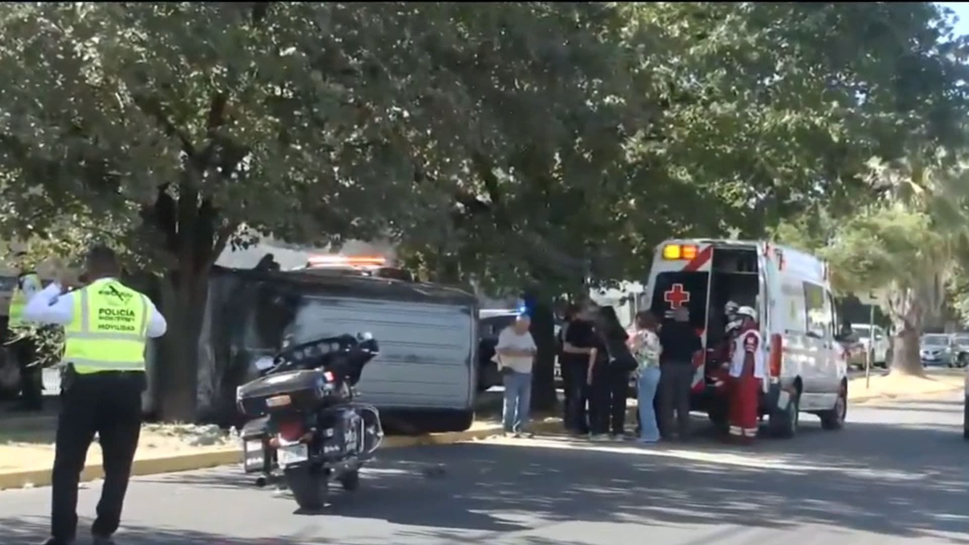 Adulto Mayor Vuelca su Camioneta tras Quedarse Sin Frenos en Cumbres