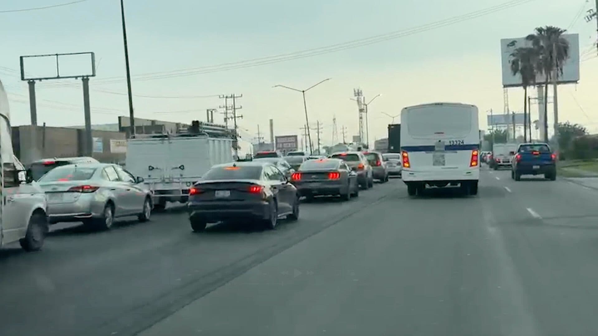 Atropellan a Hombre en Ciénega de Flores, NL; Causa Tráfico Lento en Carretera a Laredo