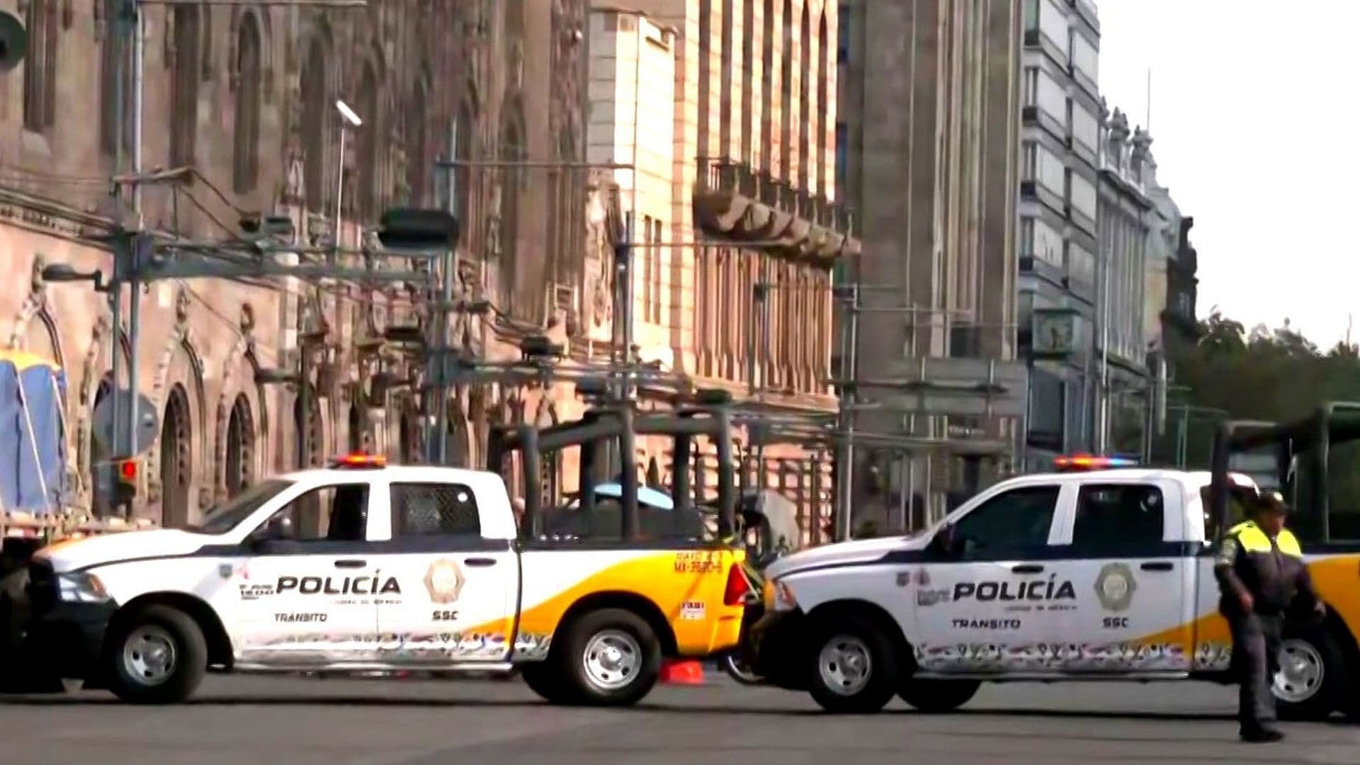 ¿Qué Pasa en Eje Central? Vecinos Bloquean por Despojo en Centro de CDMX