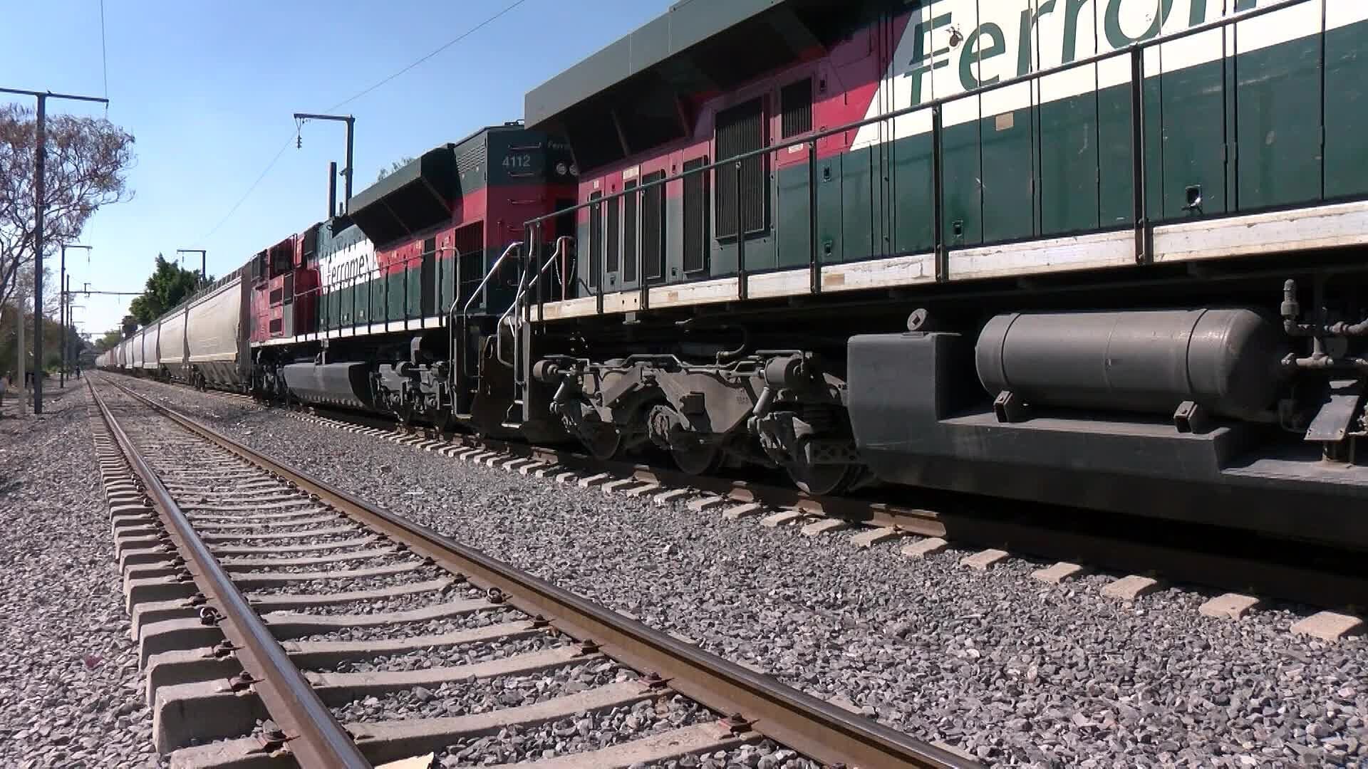Alistan Operativos Viales por Obras del Tren México-Querétaro en Bernardo Quintana