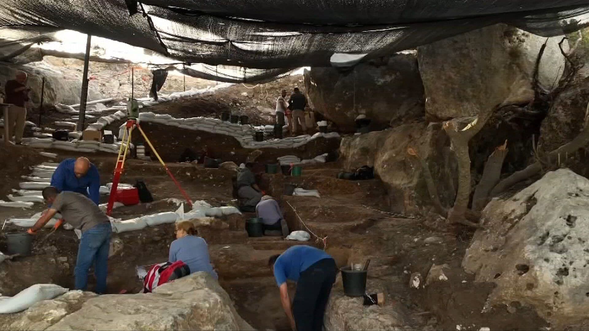 Hallan Cueva en Haifa, Israel, Que Estuvo Sellada 300 Mil Años