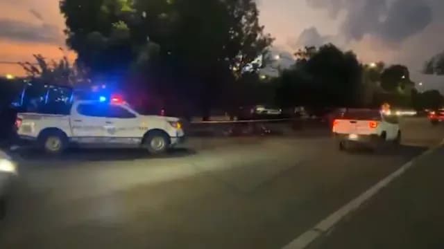 Durante varias horas se mantuvo el cierre parcial en Blvd. 18 de Noviembre. Foto: Grupos de emergencias