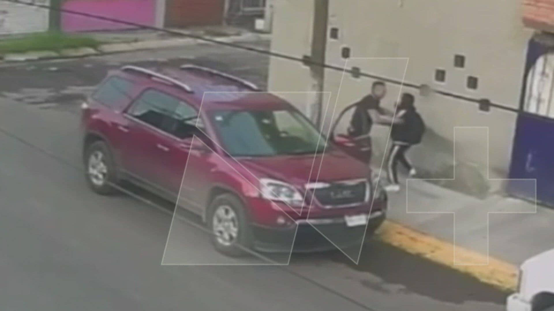 Hombre Agrede y Acosa a Estudiantes en Ecatepec, Edomex: "Sí Da Miedo"
