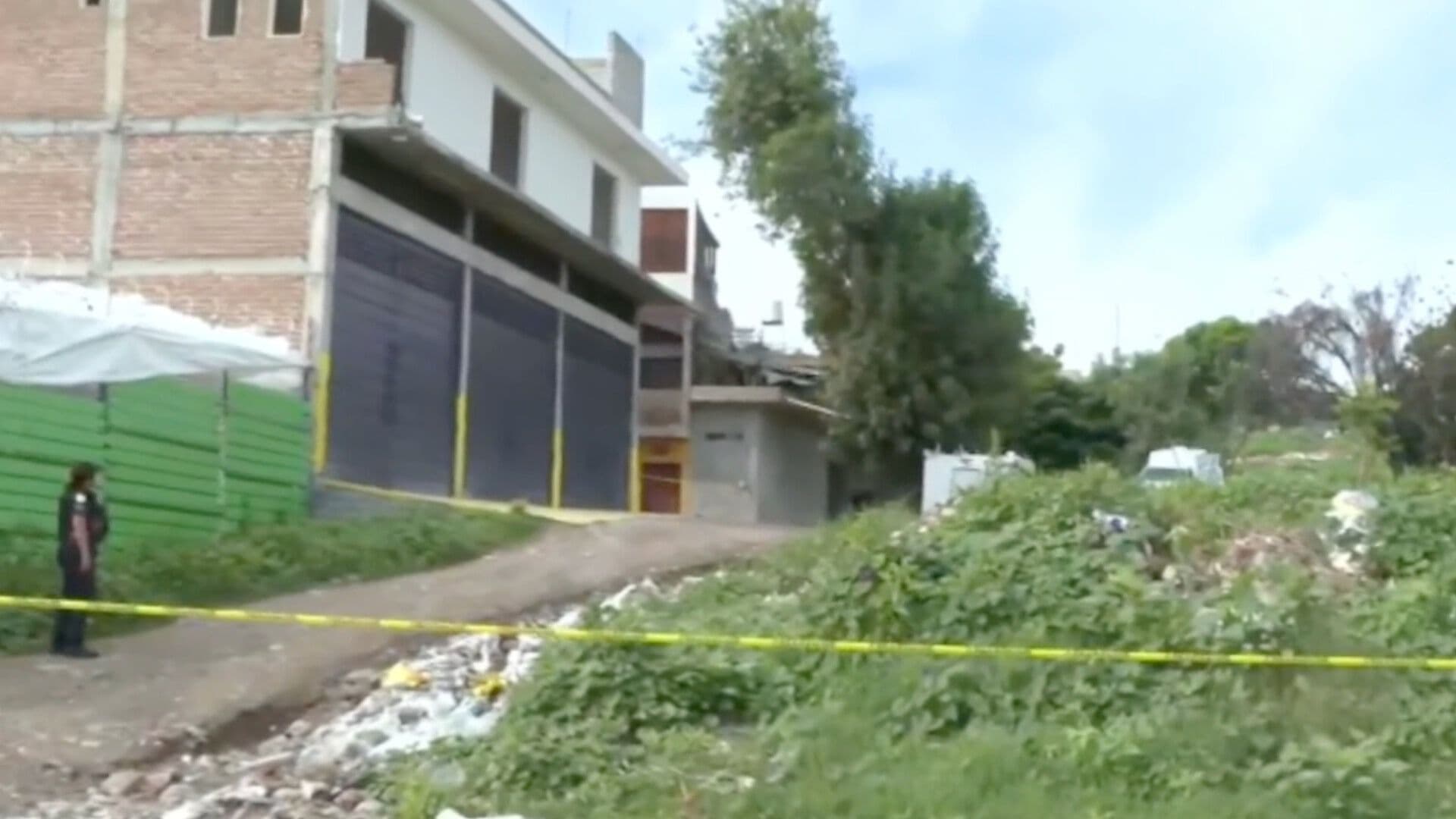 Encuentran Dos Cuerpos Entre Cobijas en un Predio en Vista Hermosa en León, Guanajuato