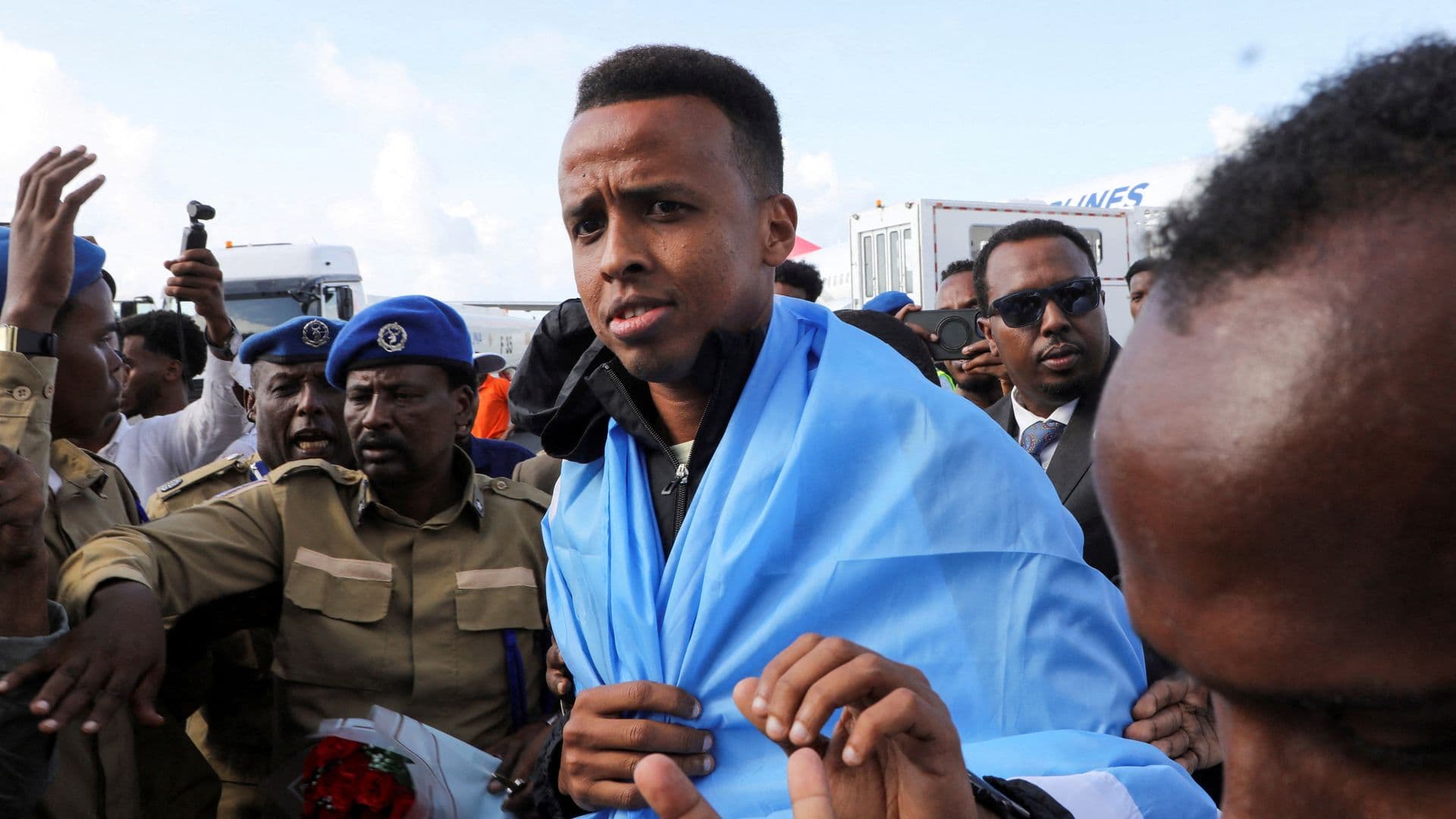 Reciben como Héroe a Árbitro de Somalia; Promete Hacer Historia en Próximo Mundial