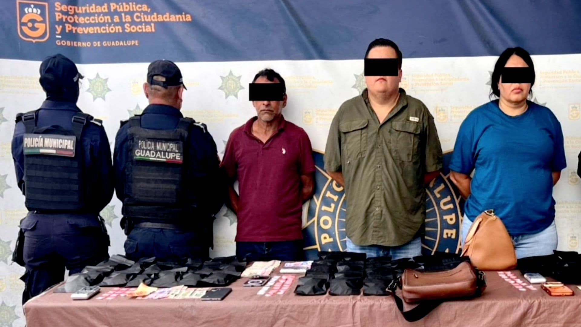 Detienen a Dos Hombres y una Mujer con Droga en Guadalupe, NL; Investigan a Uno por Homicidio