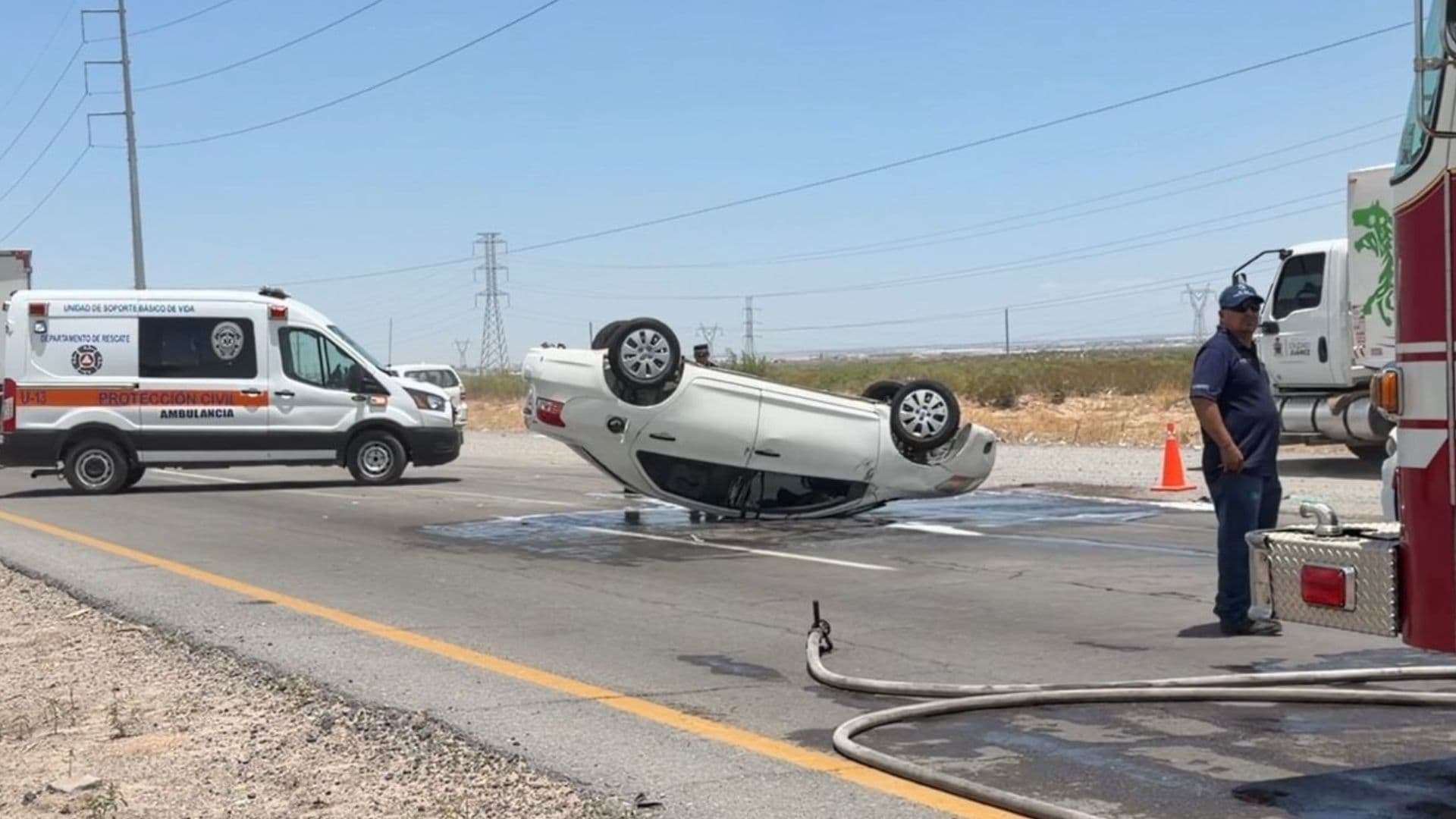 Adulta Mayor Resulta Lesionada tras Volcadura en la Carretera Panamericana de Cd. Juárez